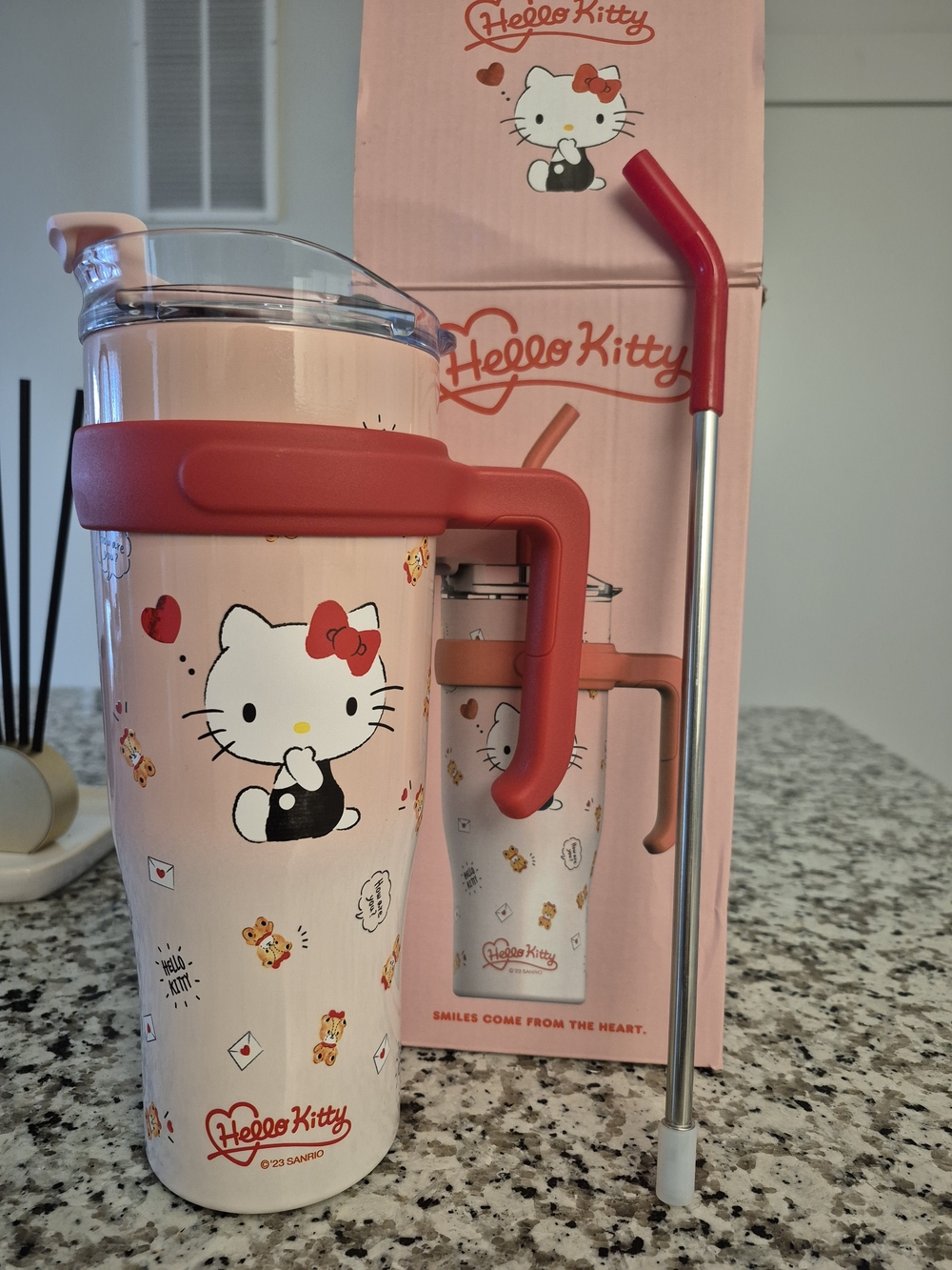 SANRIO Hello Kitty 40 oz Stainless Steel Insulated Tumbler